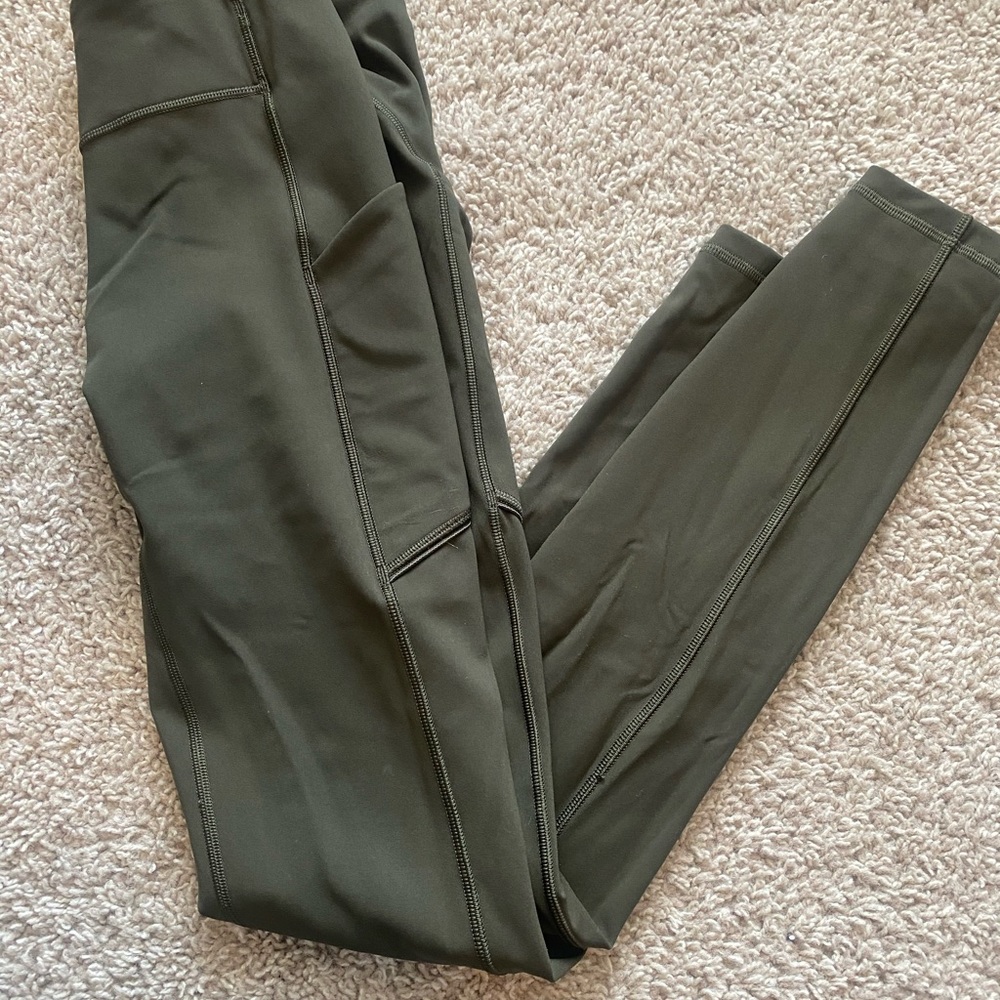 FAST AND FREE HIGH RISE TIGHT - OLIVE GREEN